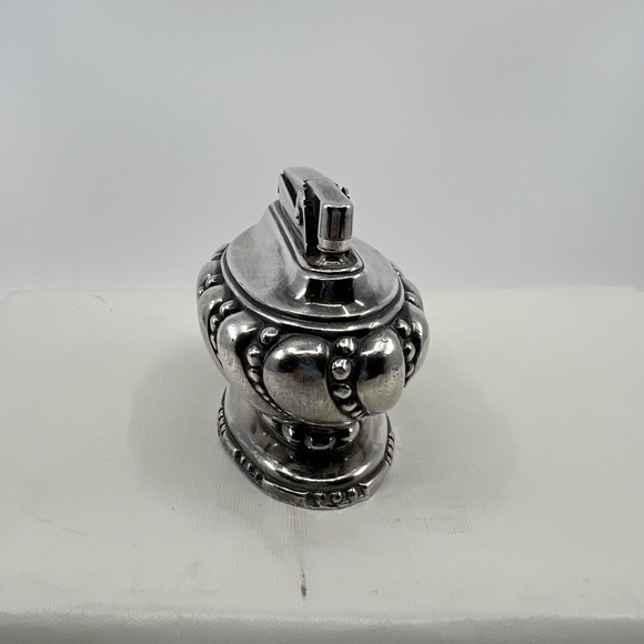 MidCentury American Silver Plate Art Deco Crown Table Lighter by Ronson - Picture 3 of 10